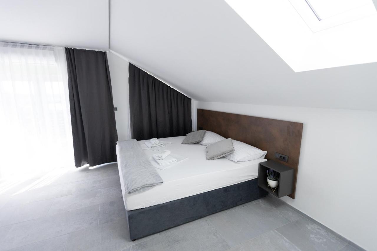 D8 B&B Zara Esterno foto